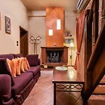 Celena Maisonettes Pensión 4*