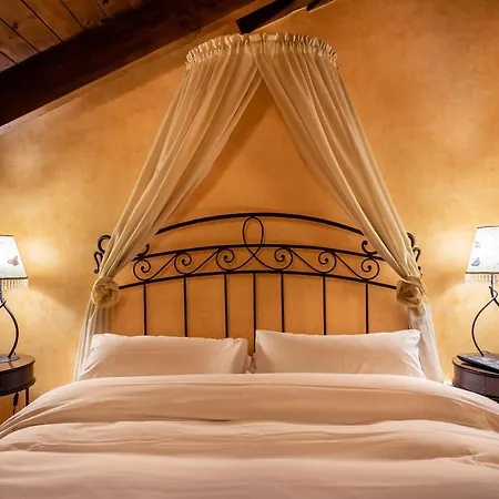 Vendégház Celena Maisonettes 4*