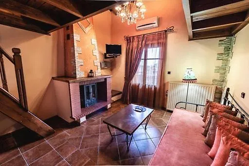 Πανσιόν Celena Maisonettes 4*